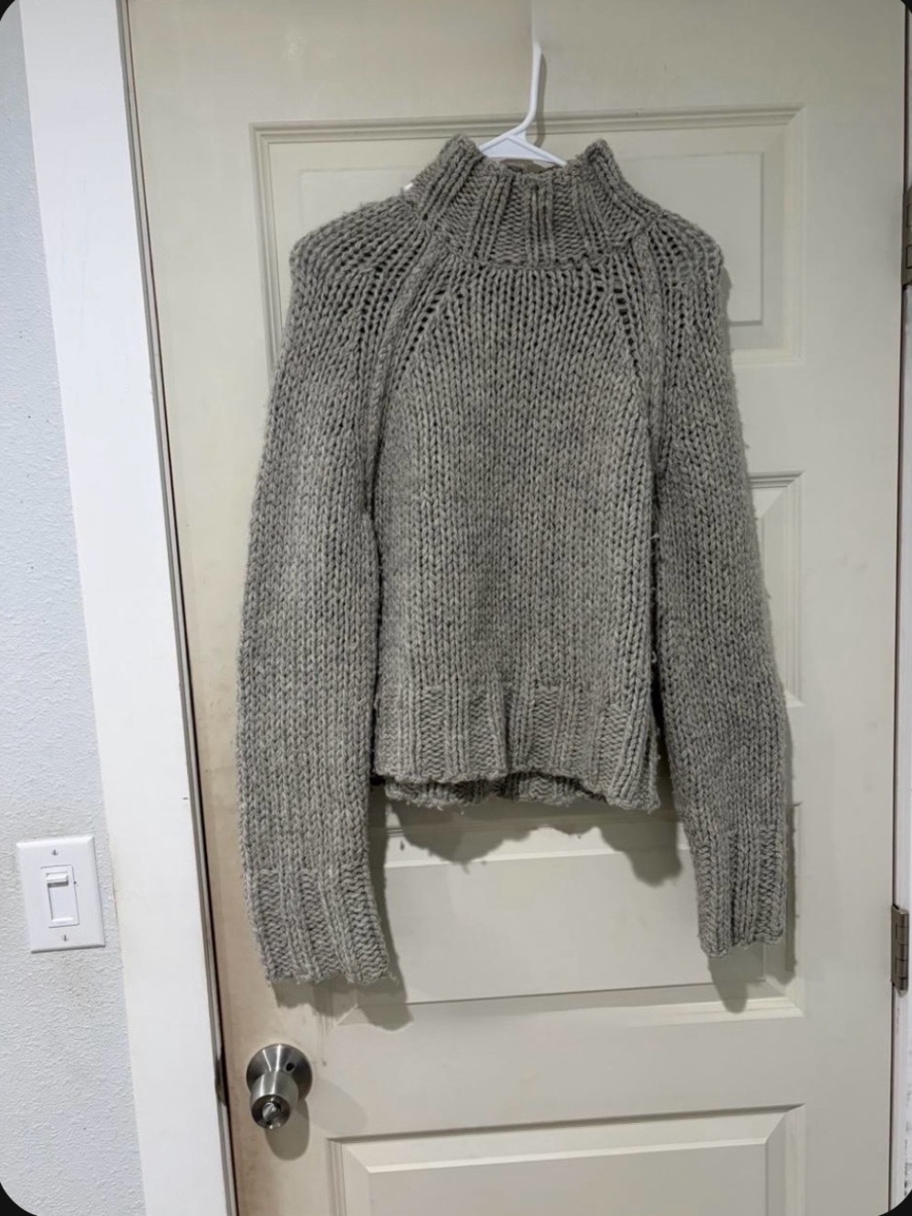 Abercrombie & Fitch Chunky Knit Turtleneck Sweater - Gray